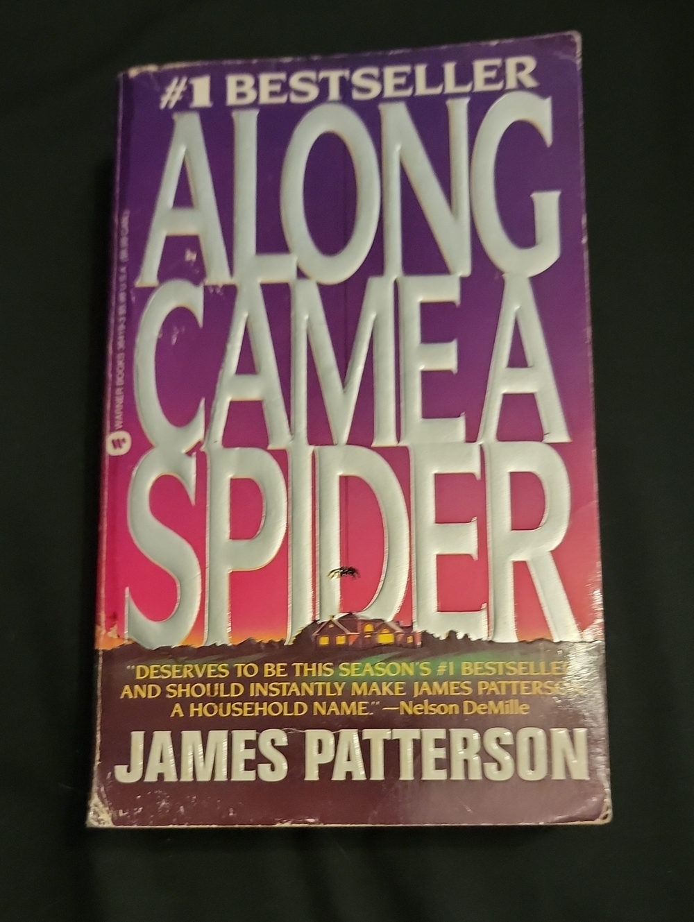 6/$12-- Along Came a Spider by James Patterson -Paperback Bestseller